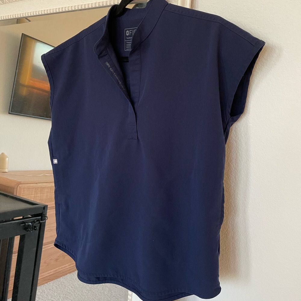 Figs Rafaela Scrub Too - Navy